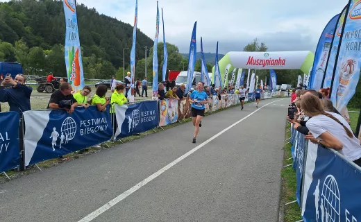 Bieg na 1 km cieszył się wielkim zainteresowaniem na Festiwalu Biegowym w Piwnicznej - 53